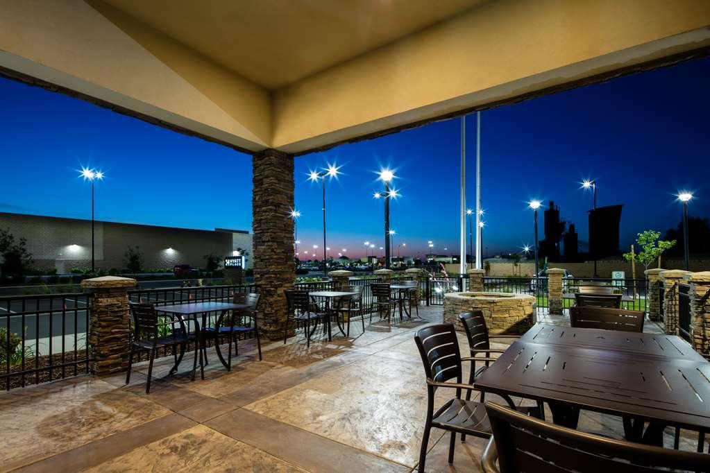 Hyatt Place Delano Exteriér fotografie