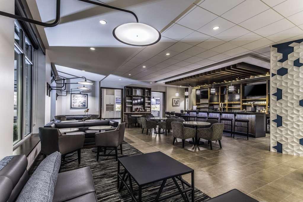 Hyatt Place Delano Restaurace fotografie