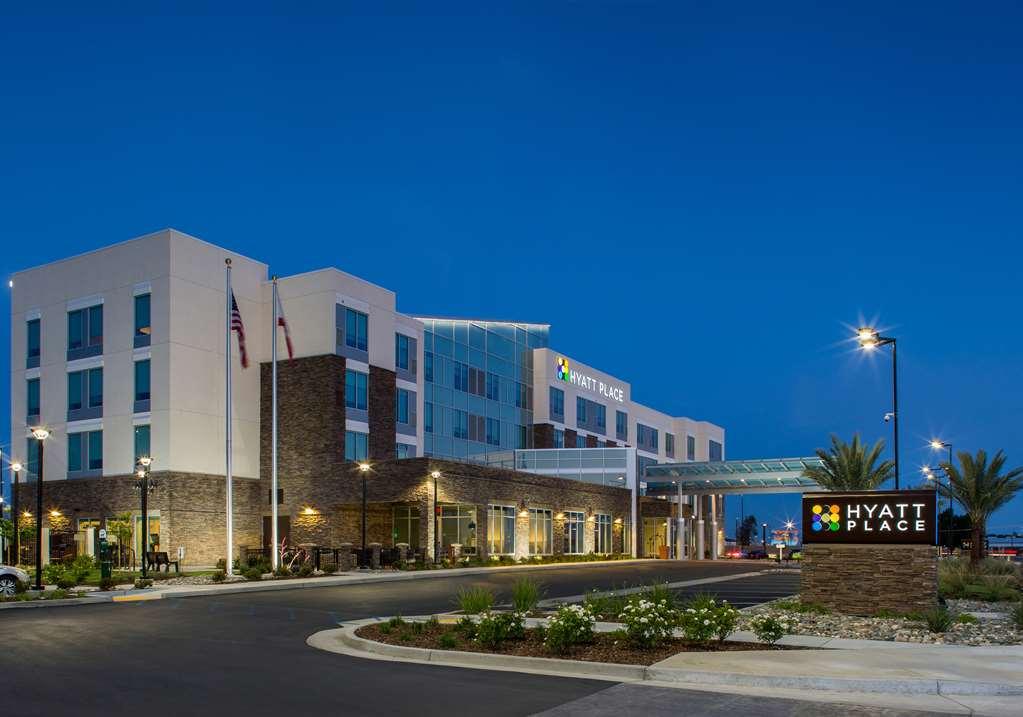Hyatt Place Delano Exteriér fotografie
